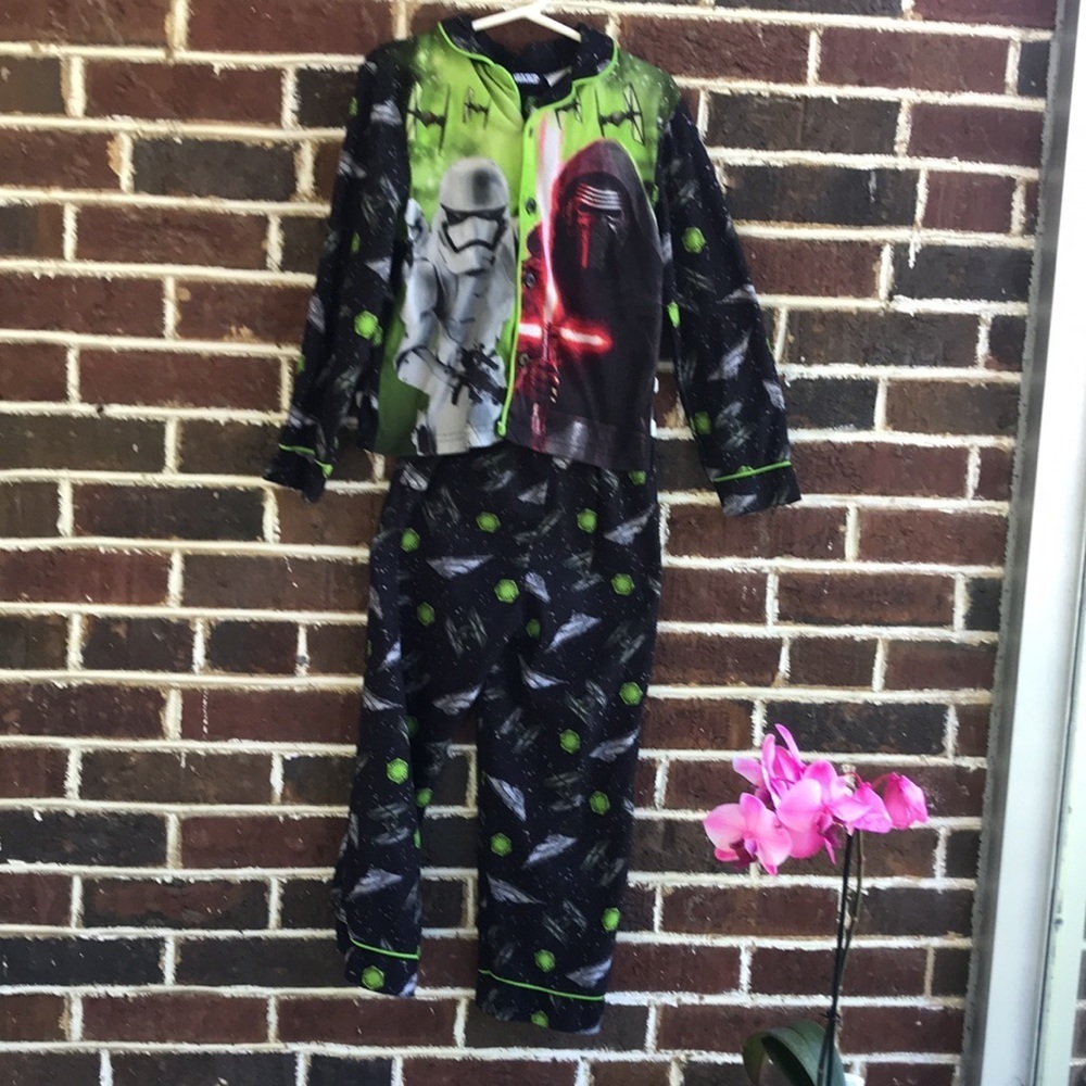 Star Wars boys pajamas, Sz 6/7